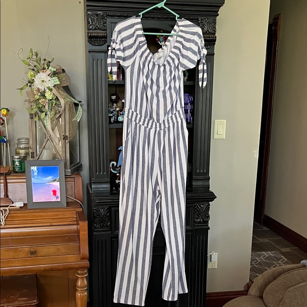 Planet Gold White & Blue Striped Jumpsuit with Tie Sleeves Size xxl.fit lg to xl